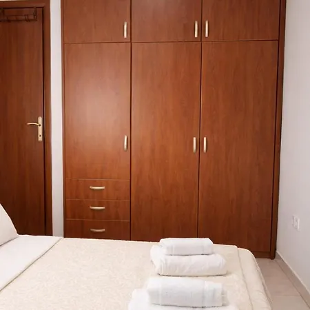 Epanomi Apartments شقة *