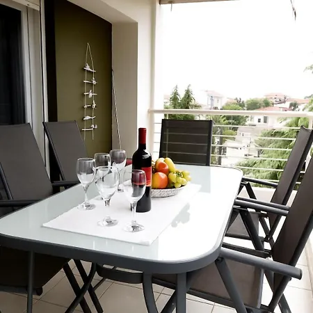 Epanomi Apartments *