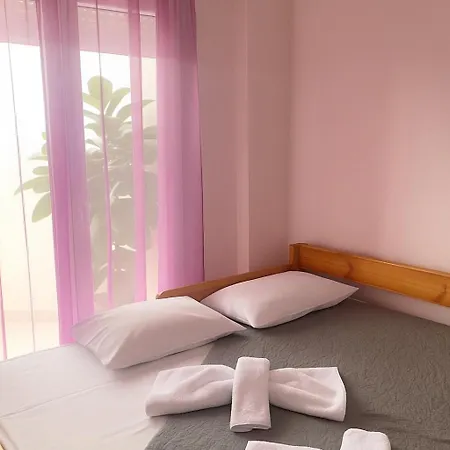 Epanomi Apartments *